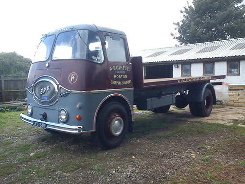 4f0ec8e40579b_1.jpg?rand=676841208