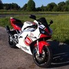 yamaha R1