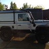 Land rover defender 90 4x4 off roader