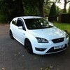 frozen white Ford focus St2