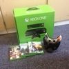 Xbox One + Kinect, 2 controllers + Double charging station + 4 games + Original Box