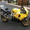 Cbr900rr T FireBlade signed by jamie whitham