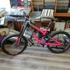 Full suspension Downhill bike