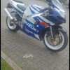 Suzuki gsxr k1 600cc