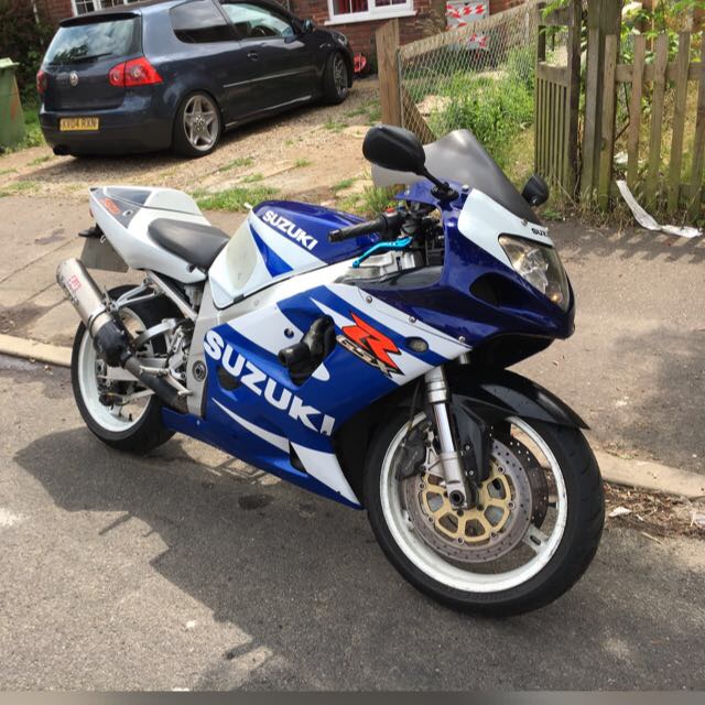 Suzuki gsxr 750 k1