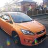 Orange ford focus st-2