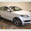 **** AUDI Q7 ****