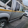 2005 Nissan navara