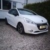 Peugeot 208 gti thp 200