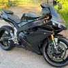 Yamaha r1 carbon paint job