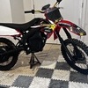E crosser